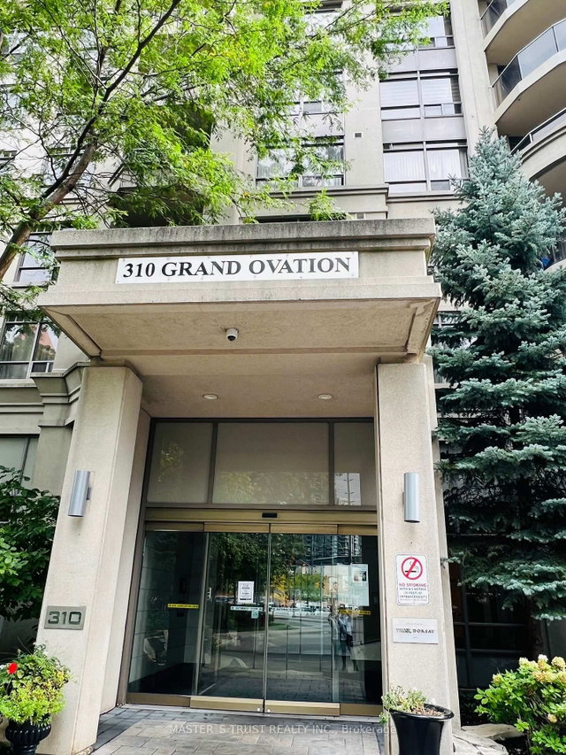 2512 - 310 Burnhamthorpe Road W
