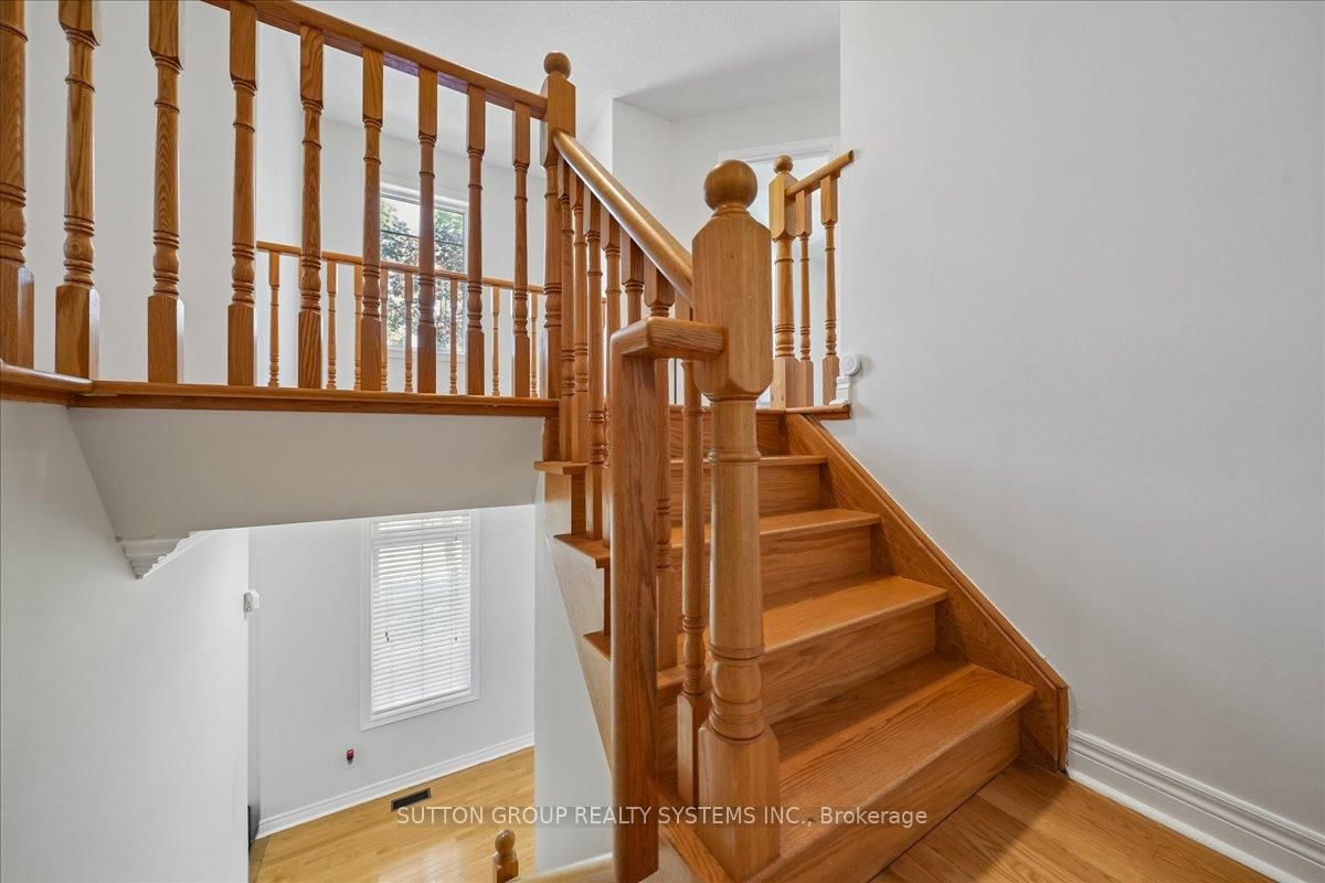 3348 Sunlight Mississauga,ON L5M 0G8 — Photo 20