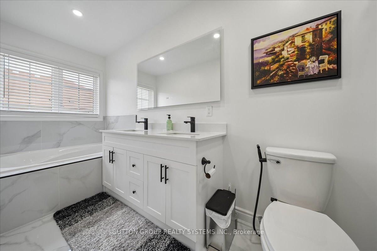 3348 Sunlight Mississauga,ON L5M 0G8 — Photo 24