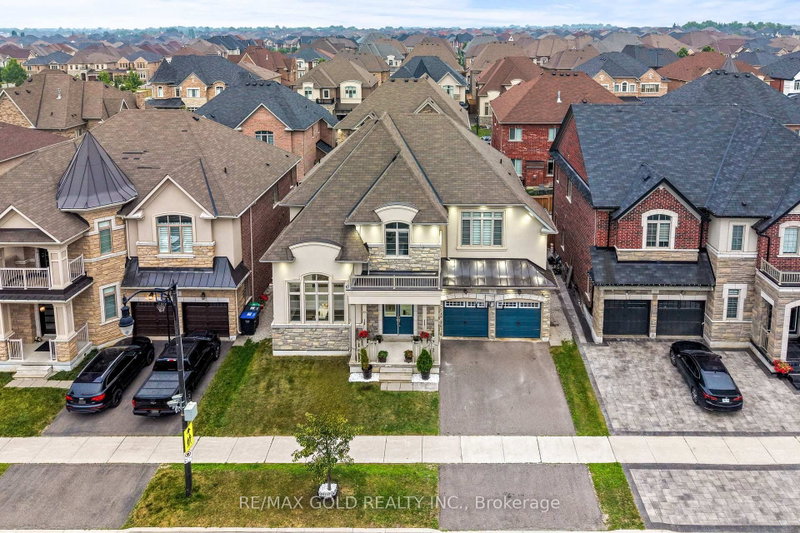 73 Squire Ellis Drive