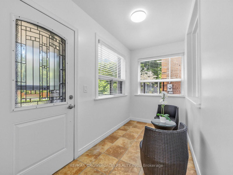 80 Gray Avenue