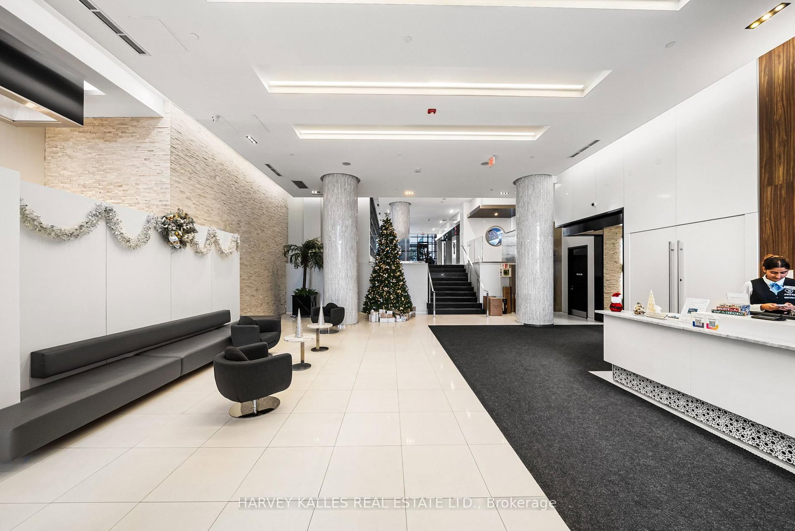 56 Annie Craig Drive • #2703 • Toronto, ON photo 39