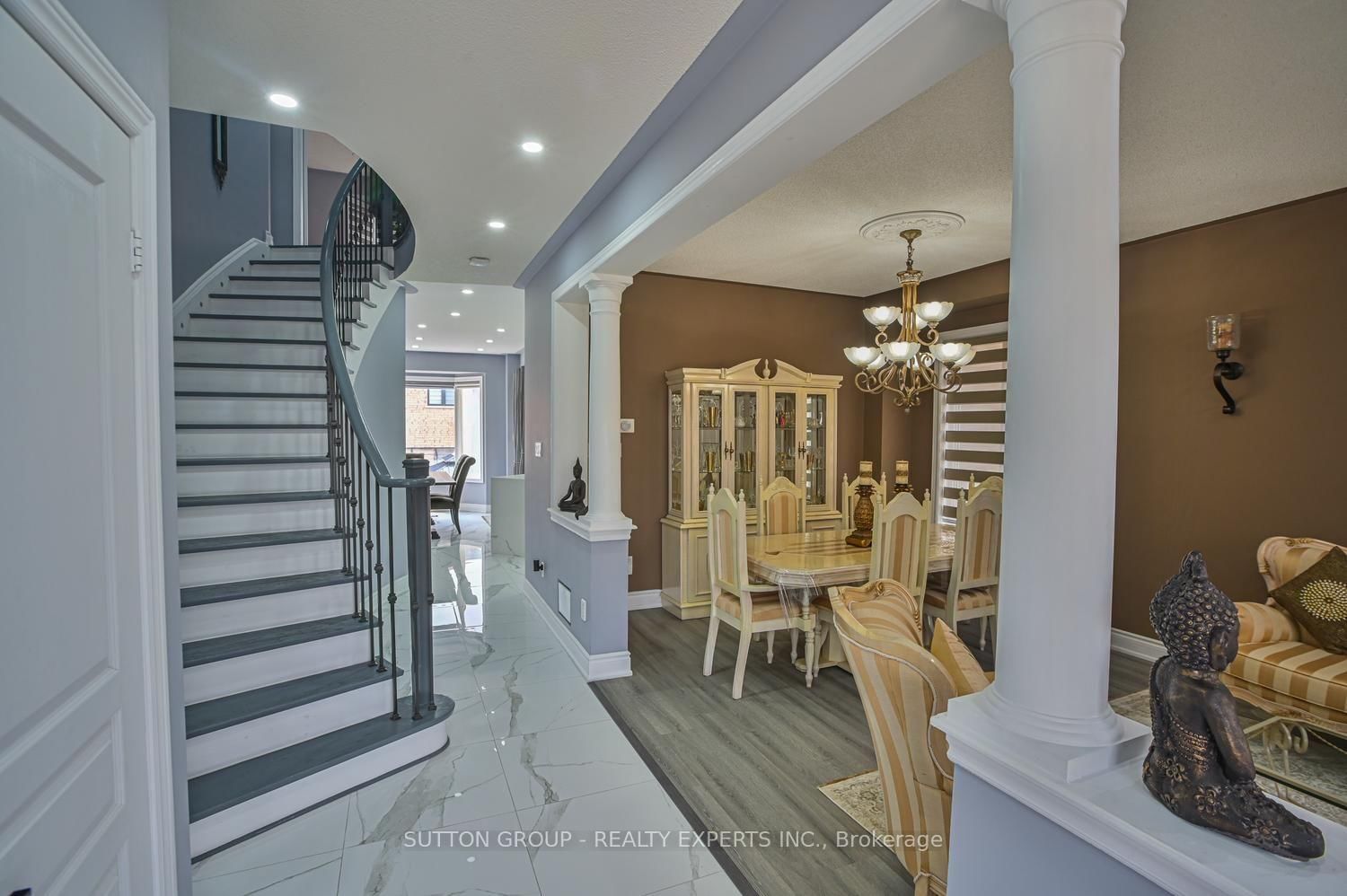 373 Sunny Meadow Boulevard • Brampton, ON photo 4