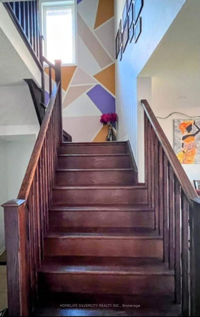 7 Biddens Square • Brampton, ON photo 8