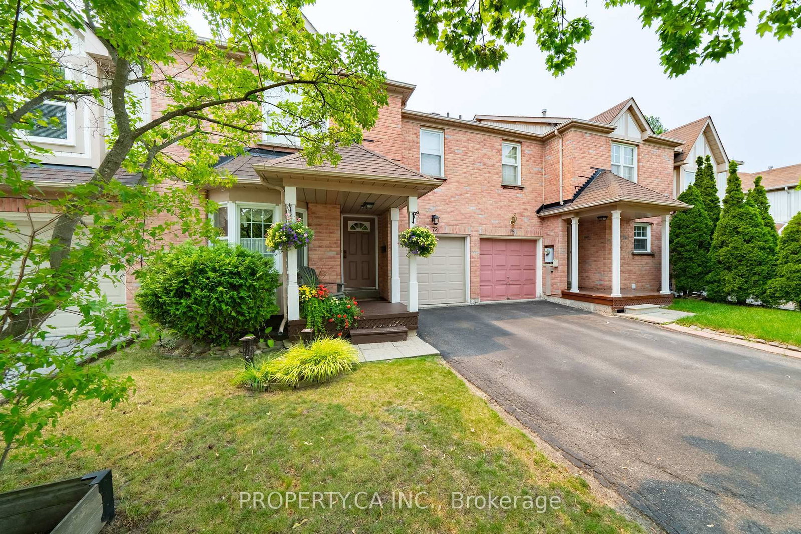 72 Desert Sand Drive • Brampton, ON photo 4