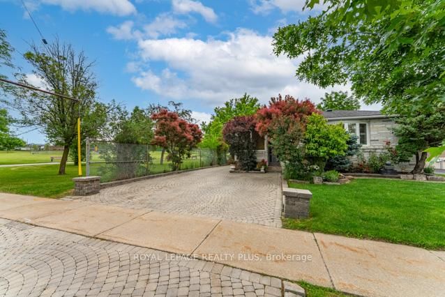 87 Hullmar Drive