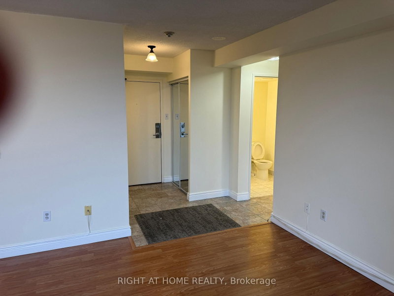 1912 - 3077 Weston Road N