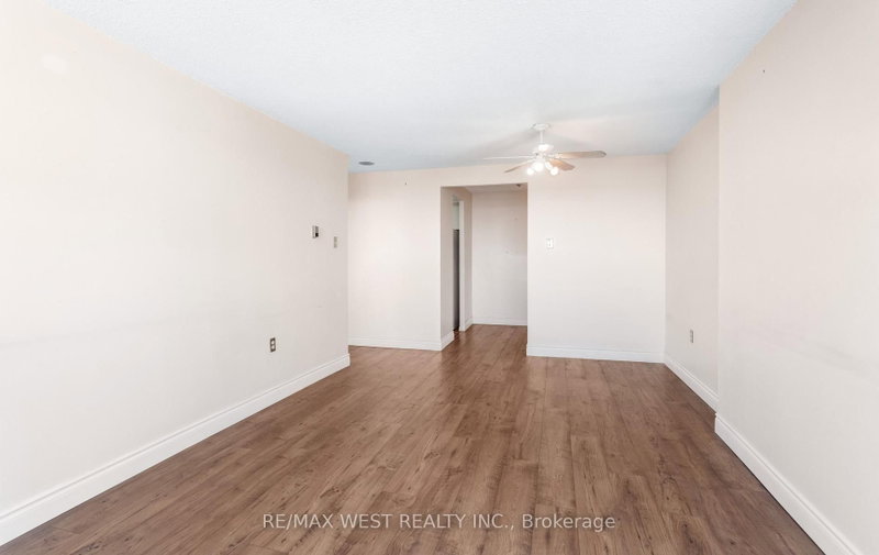 25 Fairview Mississauga,ON L5B 3Y8 — Photo 17