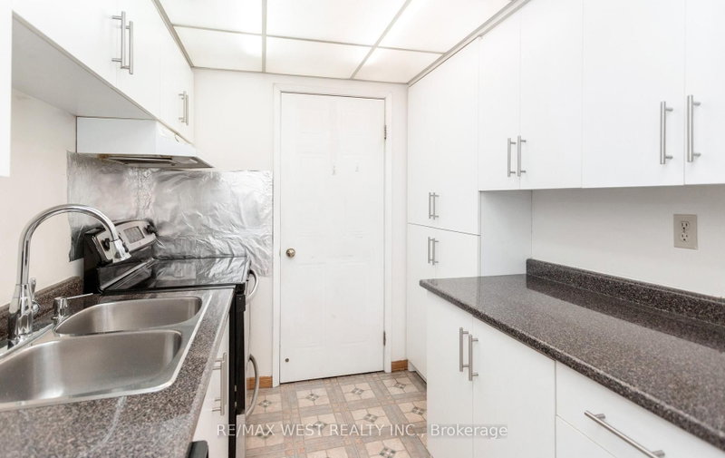 25 Fairview Mississauga,ON L5B 3Y8 — Photo 20