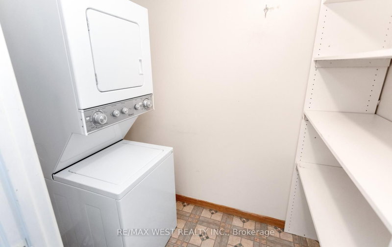 25 Fairview Mississauga,ON L5B 3Y8 — Photo 26