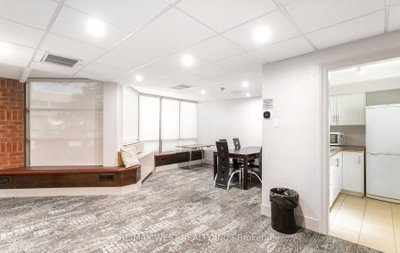 25 W Fairview Road • #1410 • Mississauga, ON