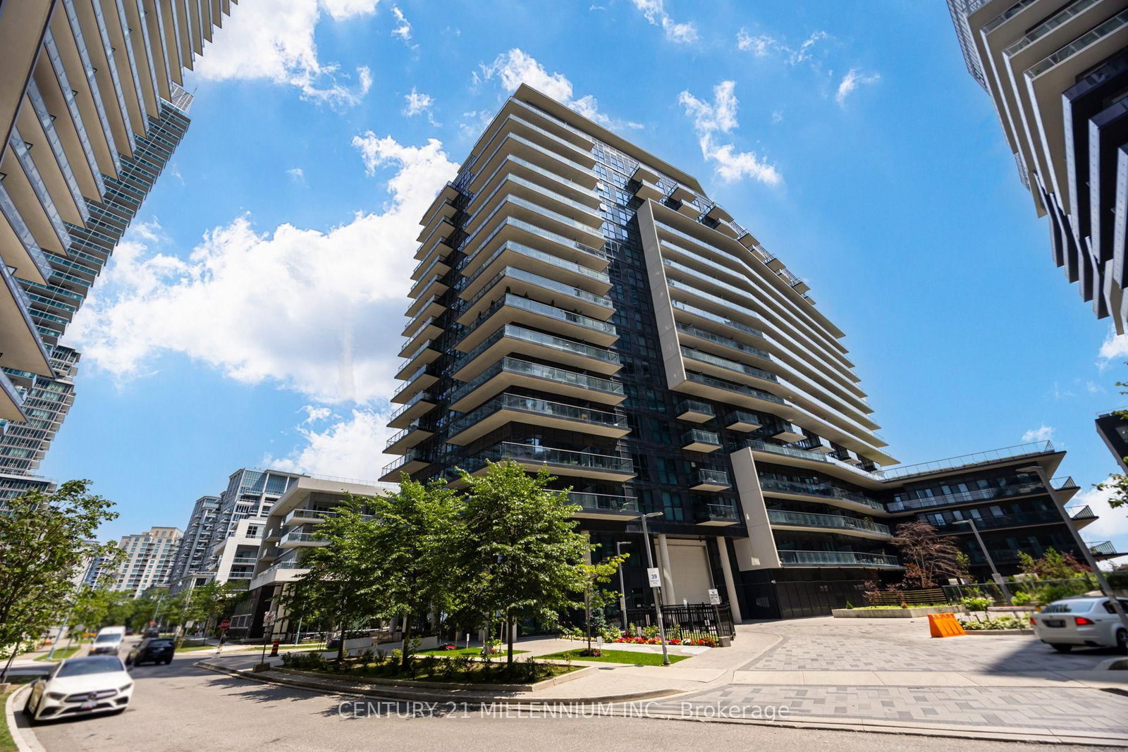 1018-39 Annie Craig Drive, Toronto, ON