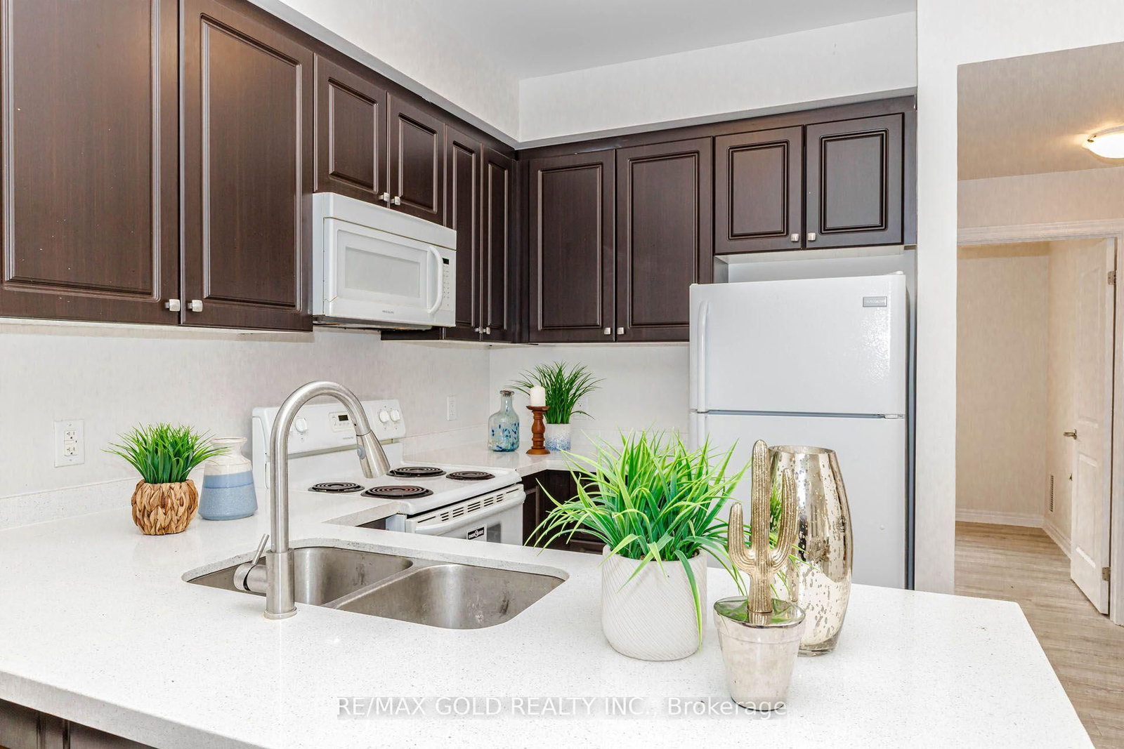 276 Gatwick Drive • #205 • Oakville, ON photo 2