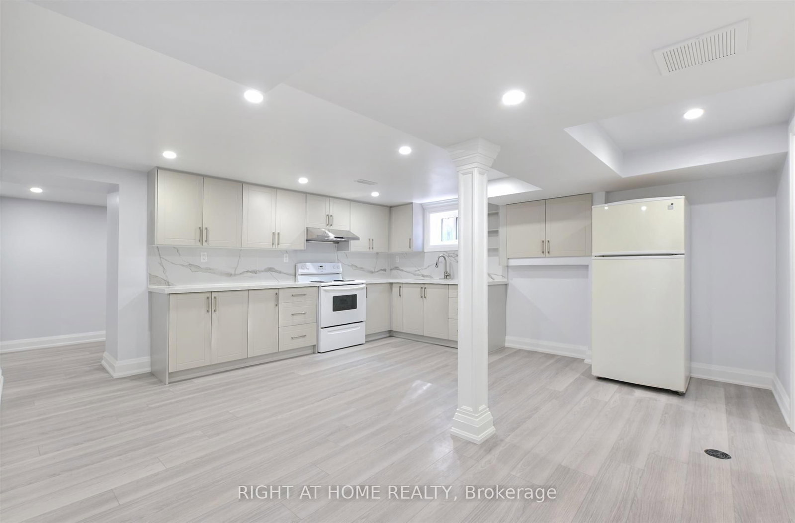 34 William Cragg Drive • Toronto, ON photo 13