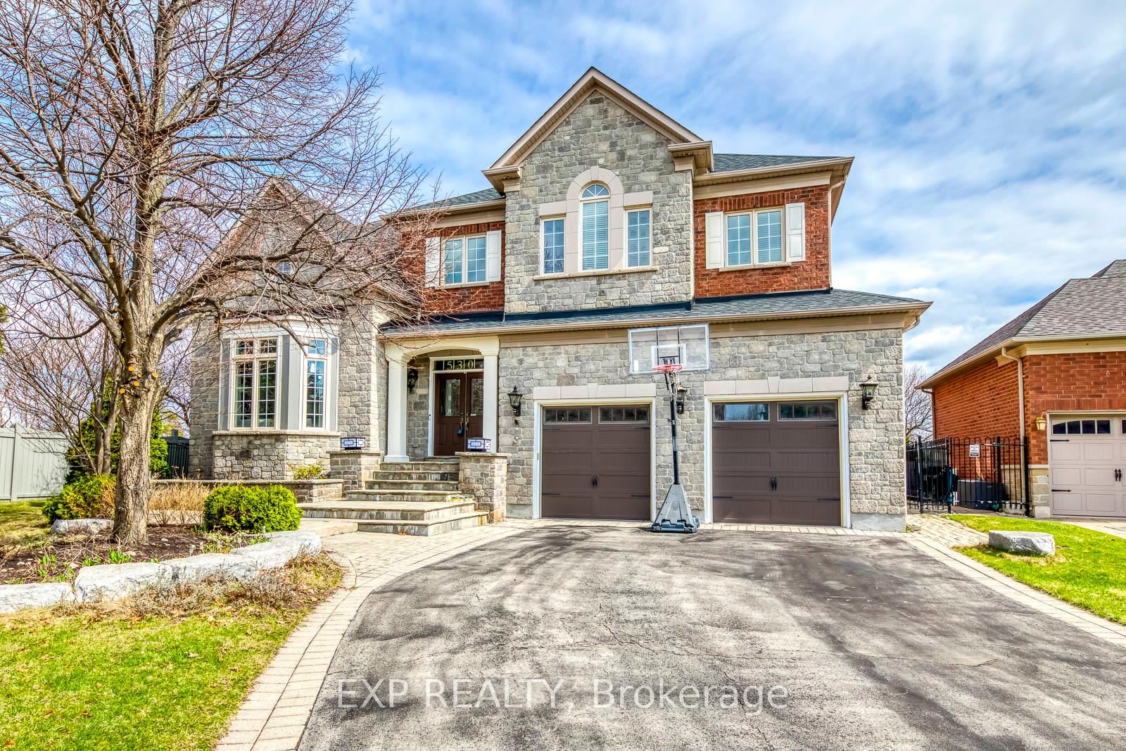530 Golfview Court • Oakville, ON photo 1