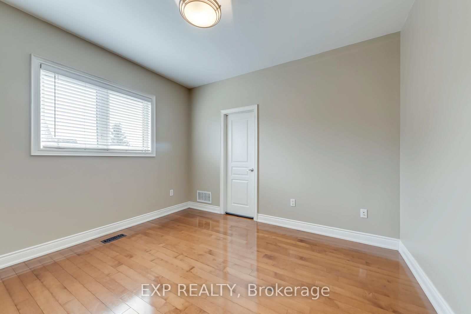 530 Golfview Court • Oakville, ON photo 32