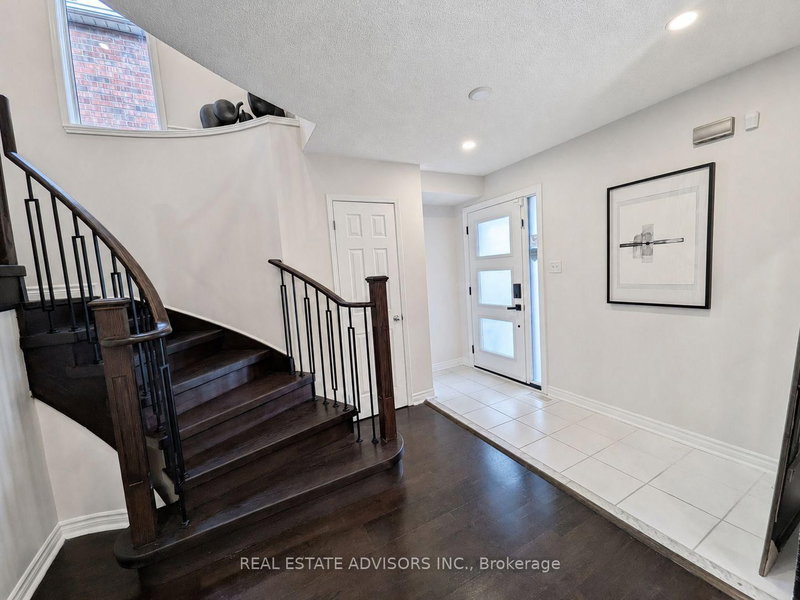5215 Marblewood Drive
