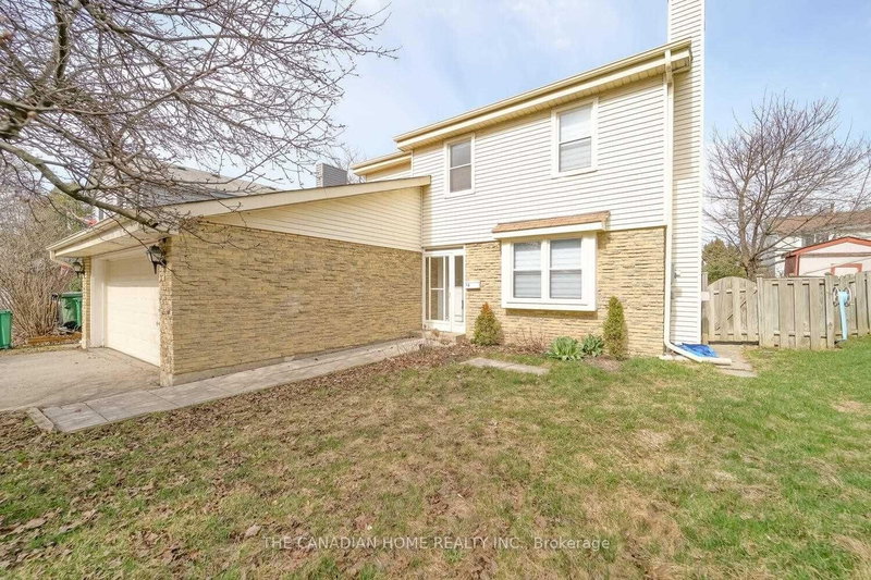 64 Somerset Drive, Brampton