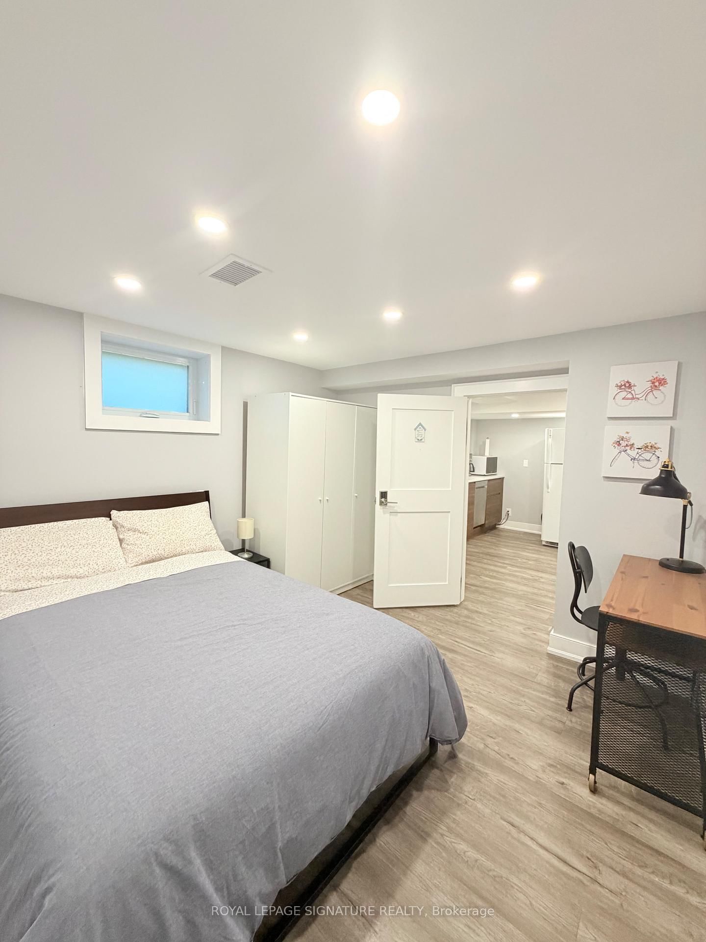 104 Great Oak Drive • Toronto, ON photo 36