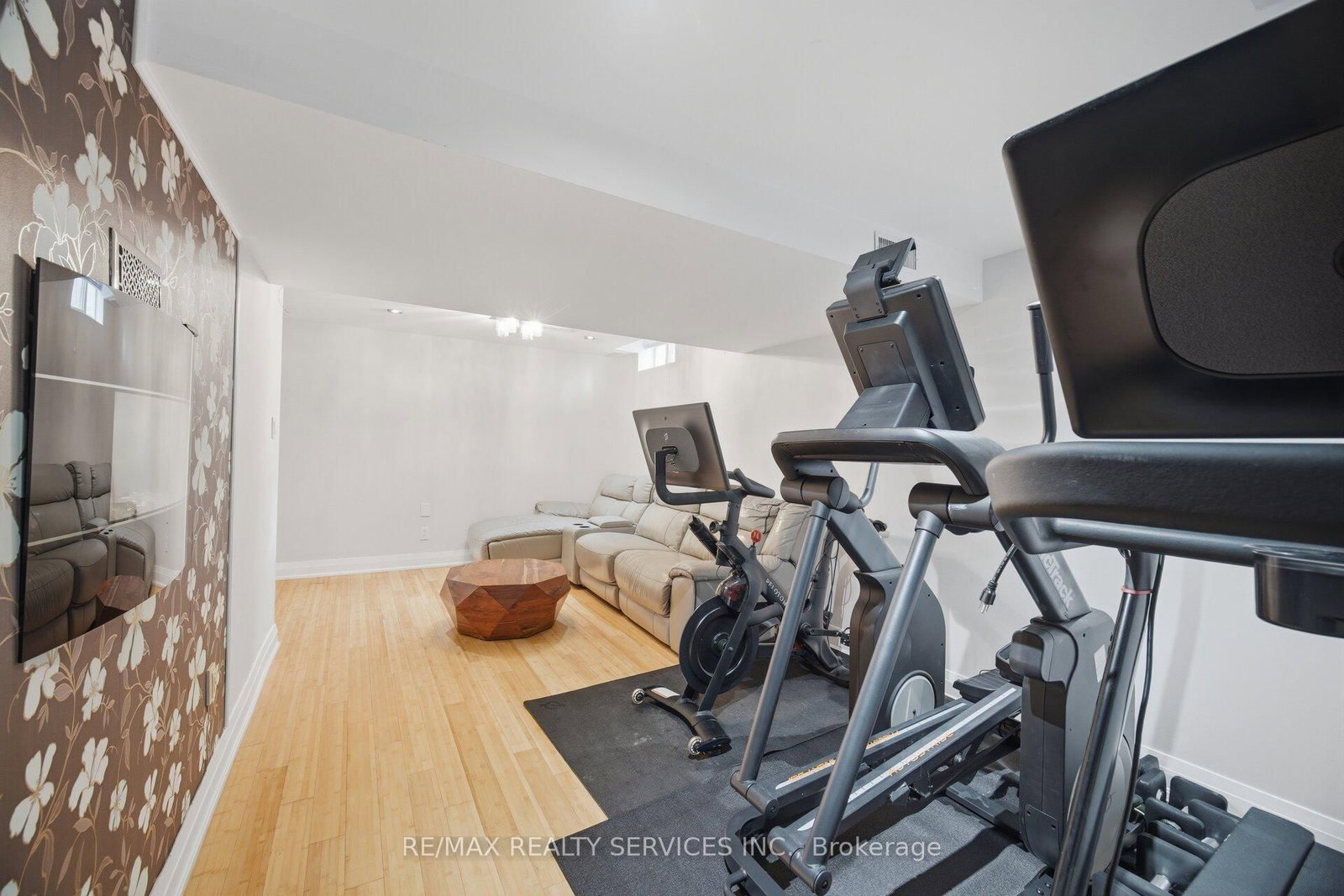 35 Glenmanor Drive • Brampton, ON photo 38