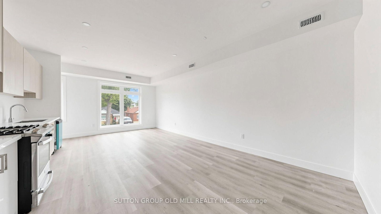 4-1927 Lawrence Avenue, Toronto, ON, photo 4