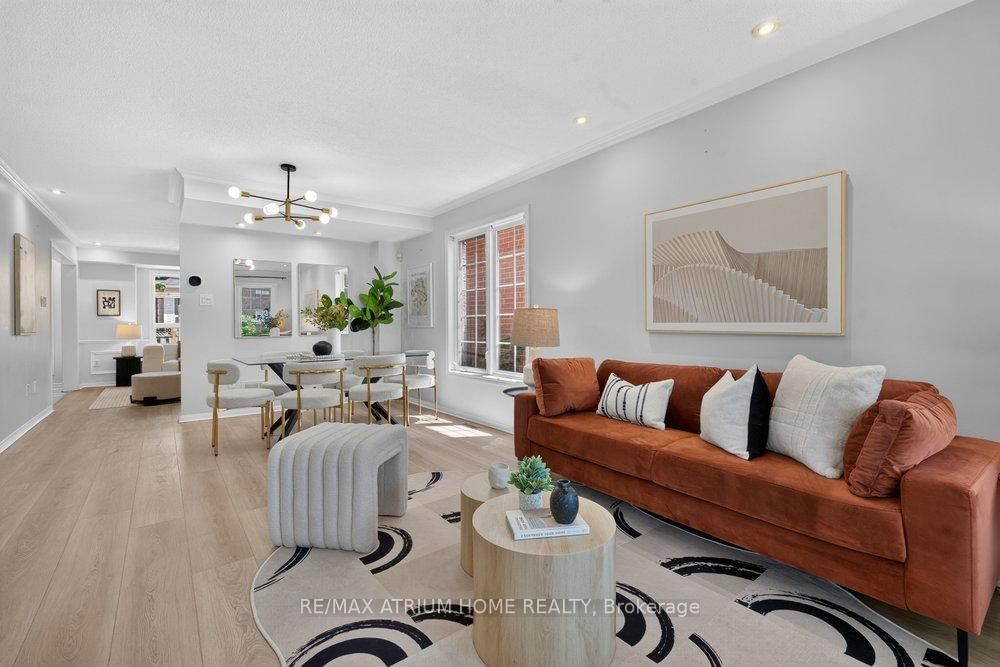 2293 Oakhaven Drive • Oakville, ON photo 9