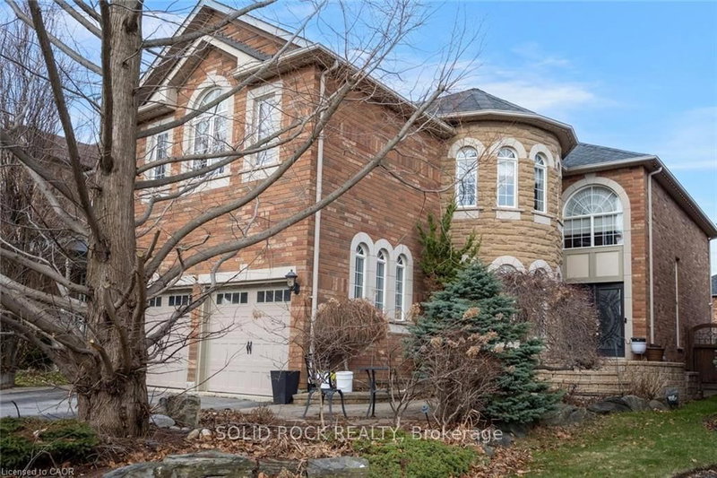 34 Forsyth Crescent