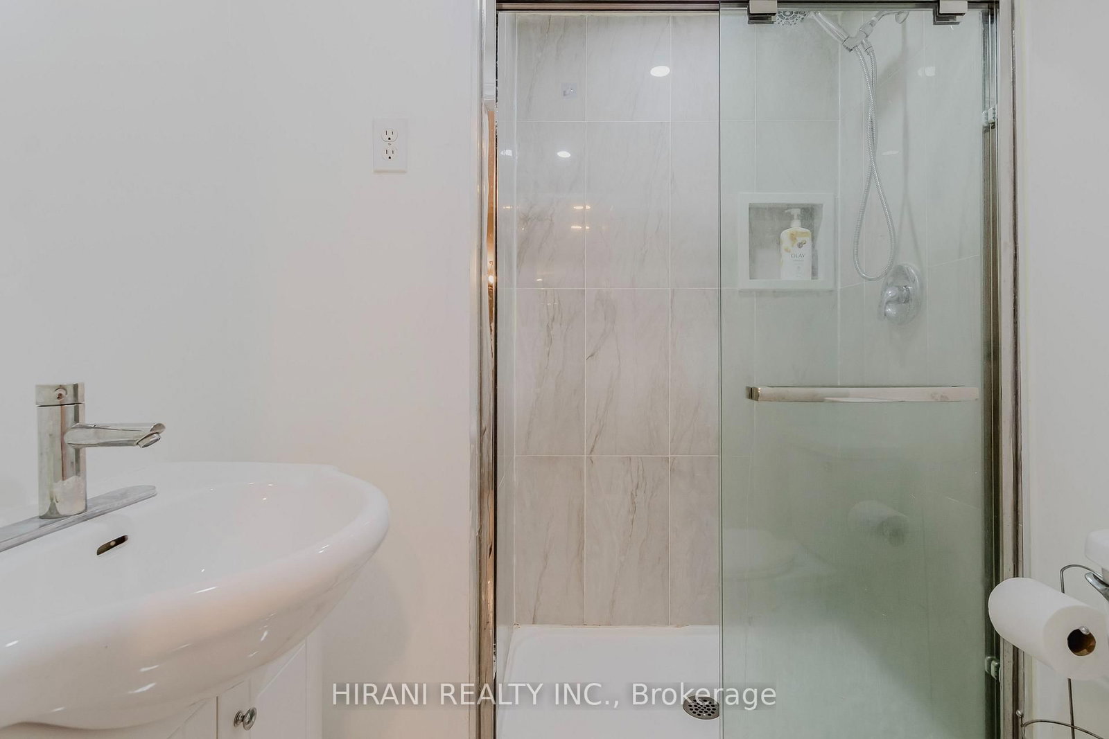 75 Royal Salisbury Way • Brampton, ON photo 12