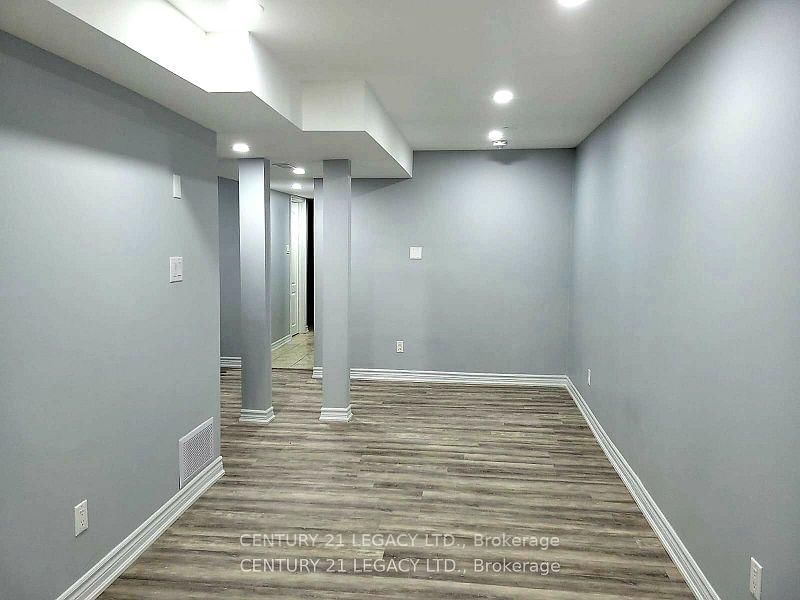 Lower Level - 21 Kilrea Way