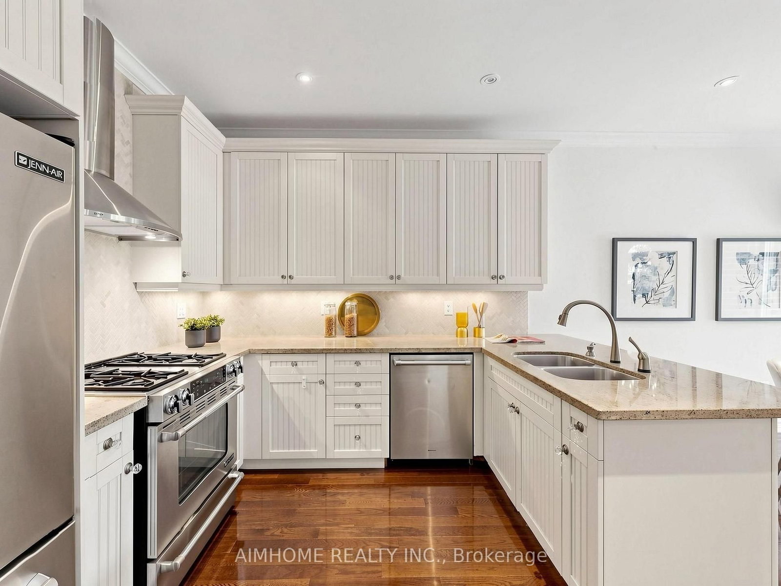 2449 Kwinter Road • Oakville, ON photo 13