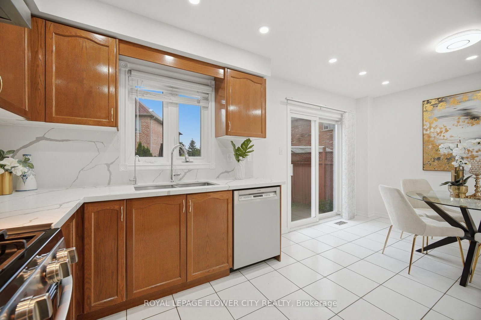 25 Skylar Circle • Brampton, ON photo 13