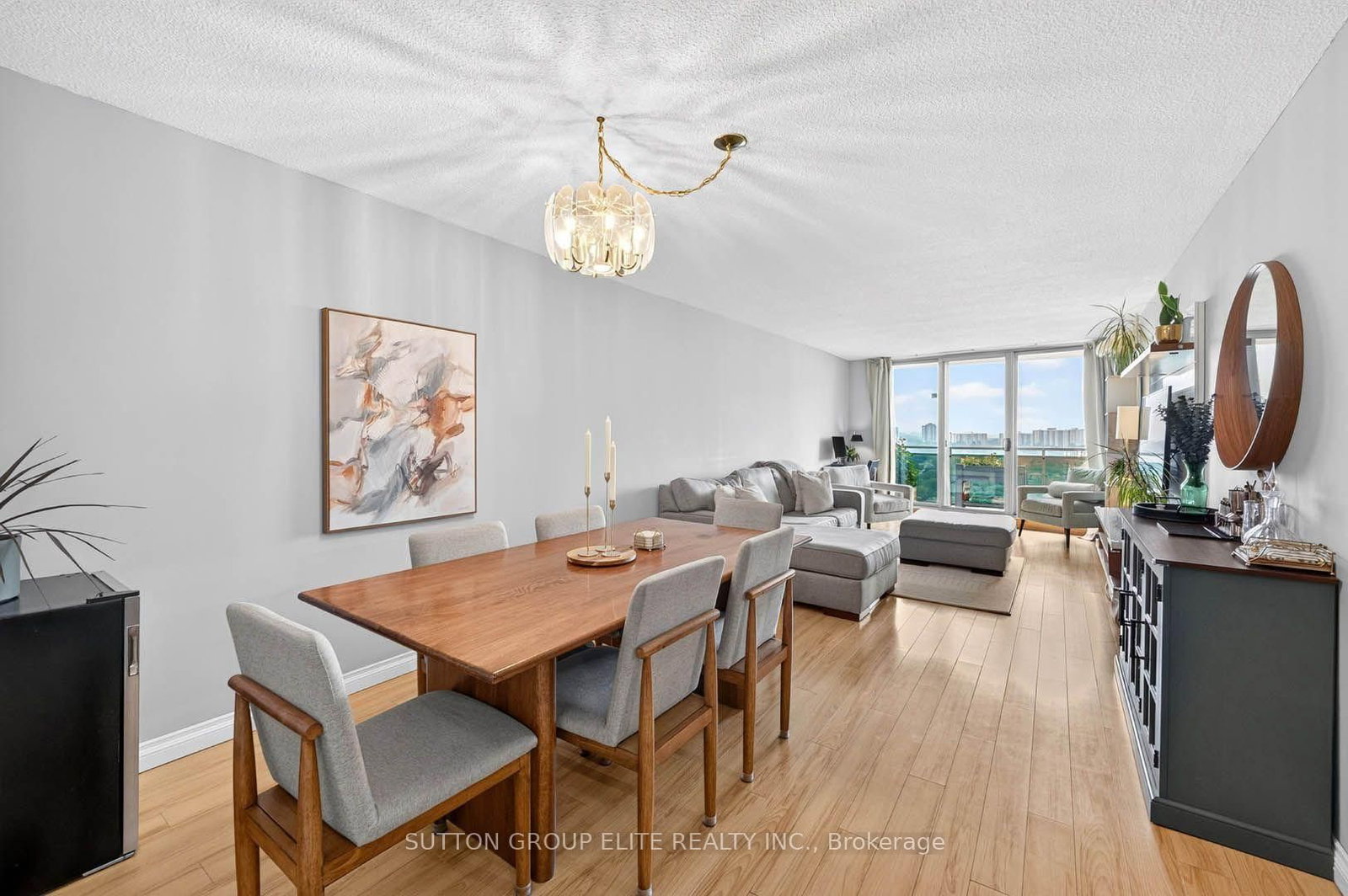 820 Burnhamthorpe Road • #2010 • Toronto, ON photo 3