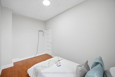 1147 Dufferin Street • Toronto, ON