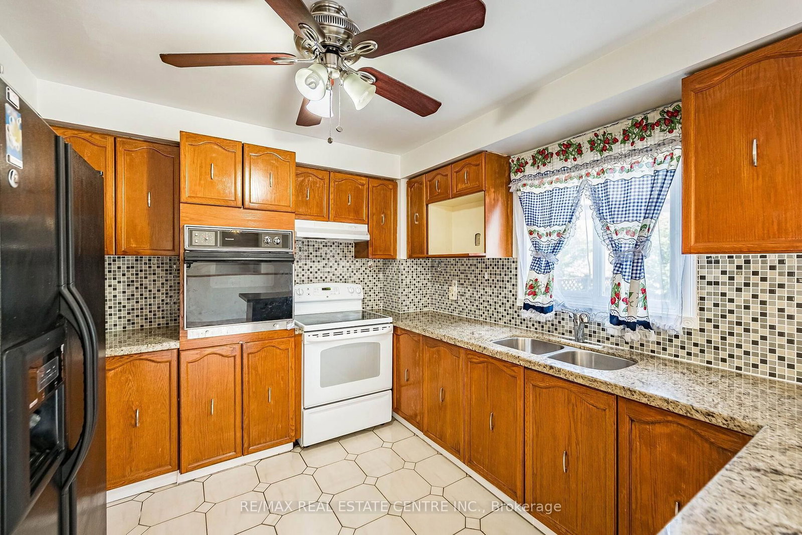 42 Lafleur Court • Brampton, ON photo 13