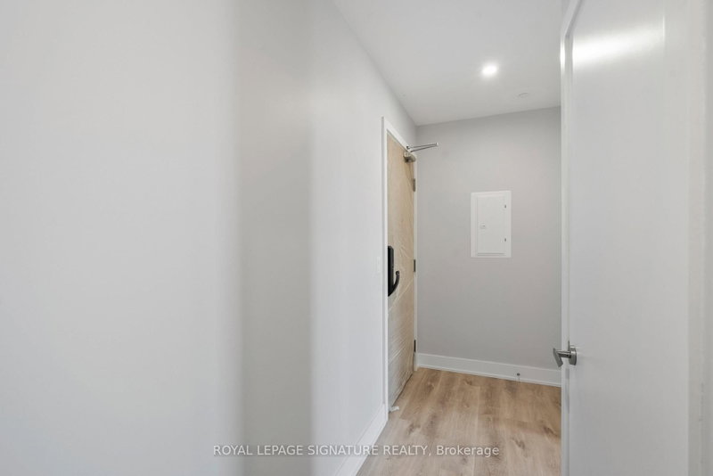 370 Martha St photo 4