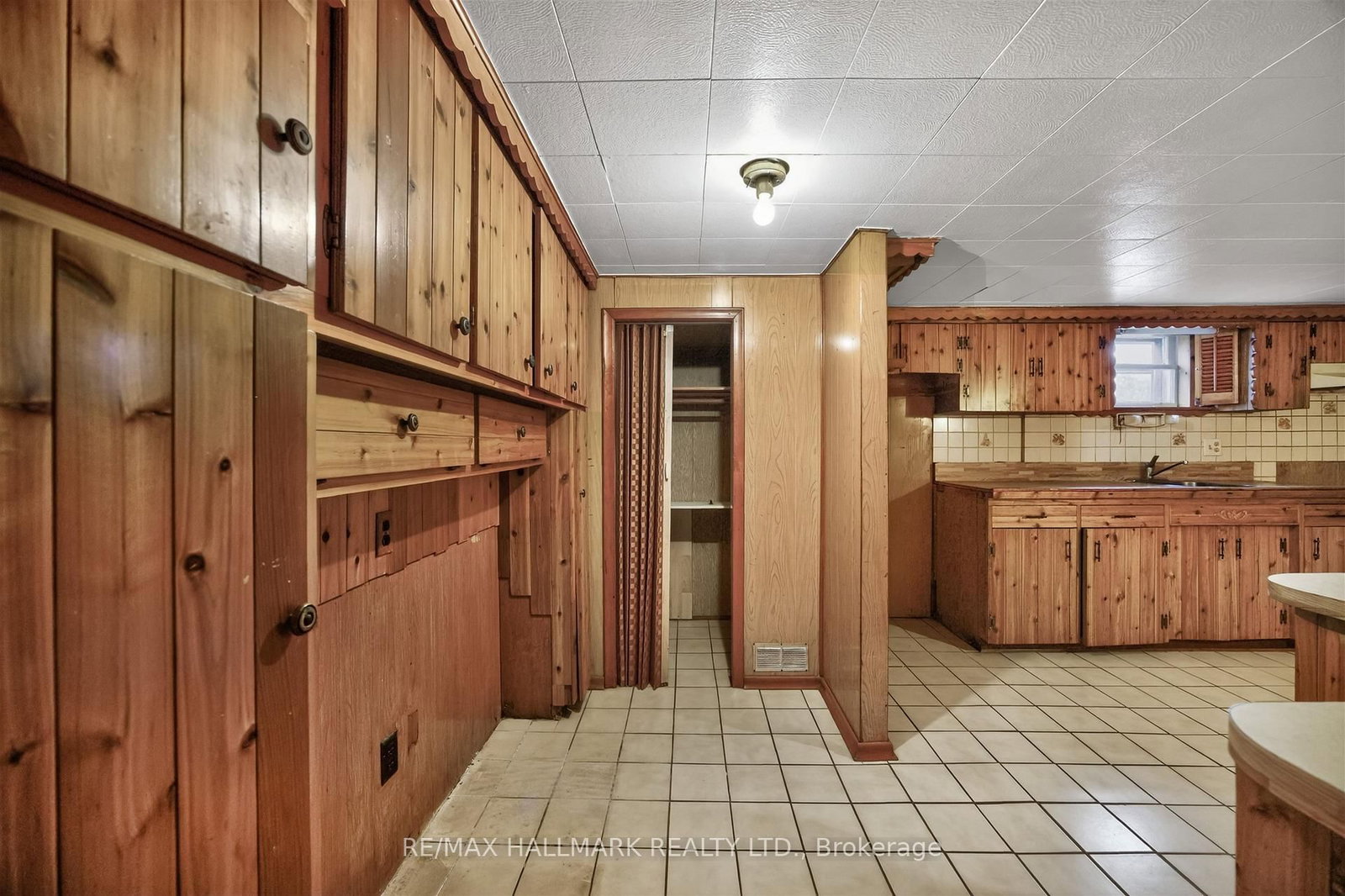 50 Dorking Crescent • Toronto, ON photo 26