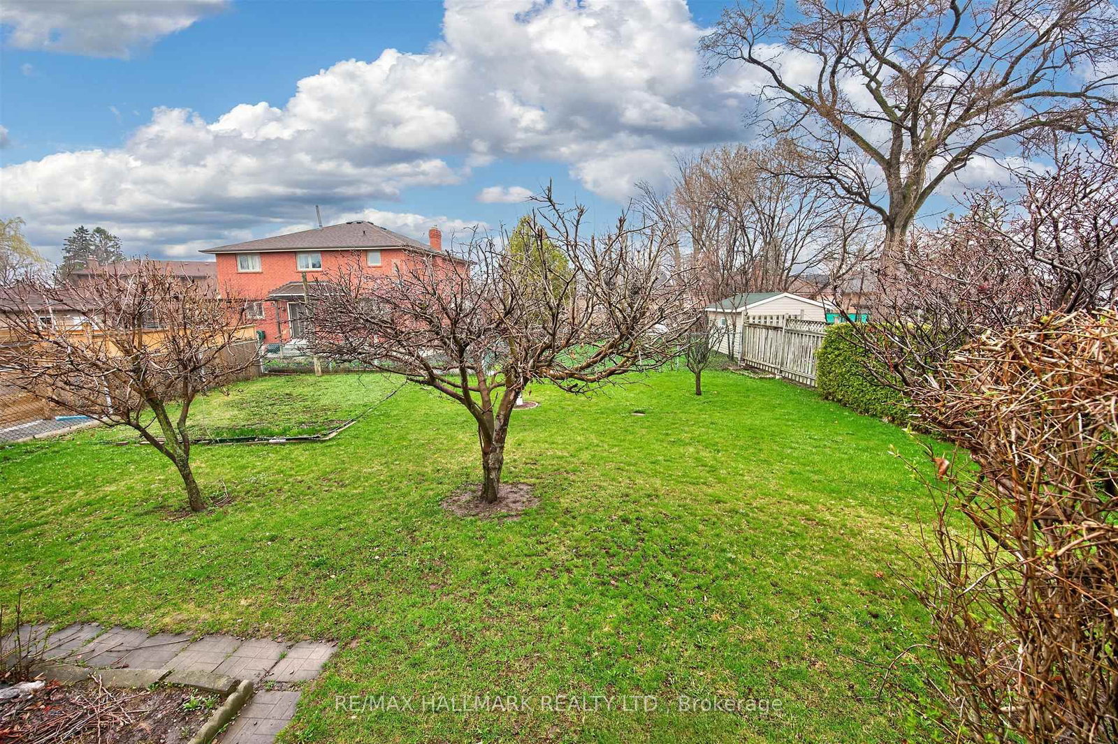 50 Dorking Crescent • Toronto, ON photo 43