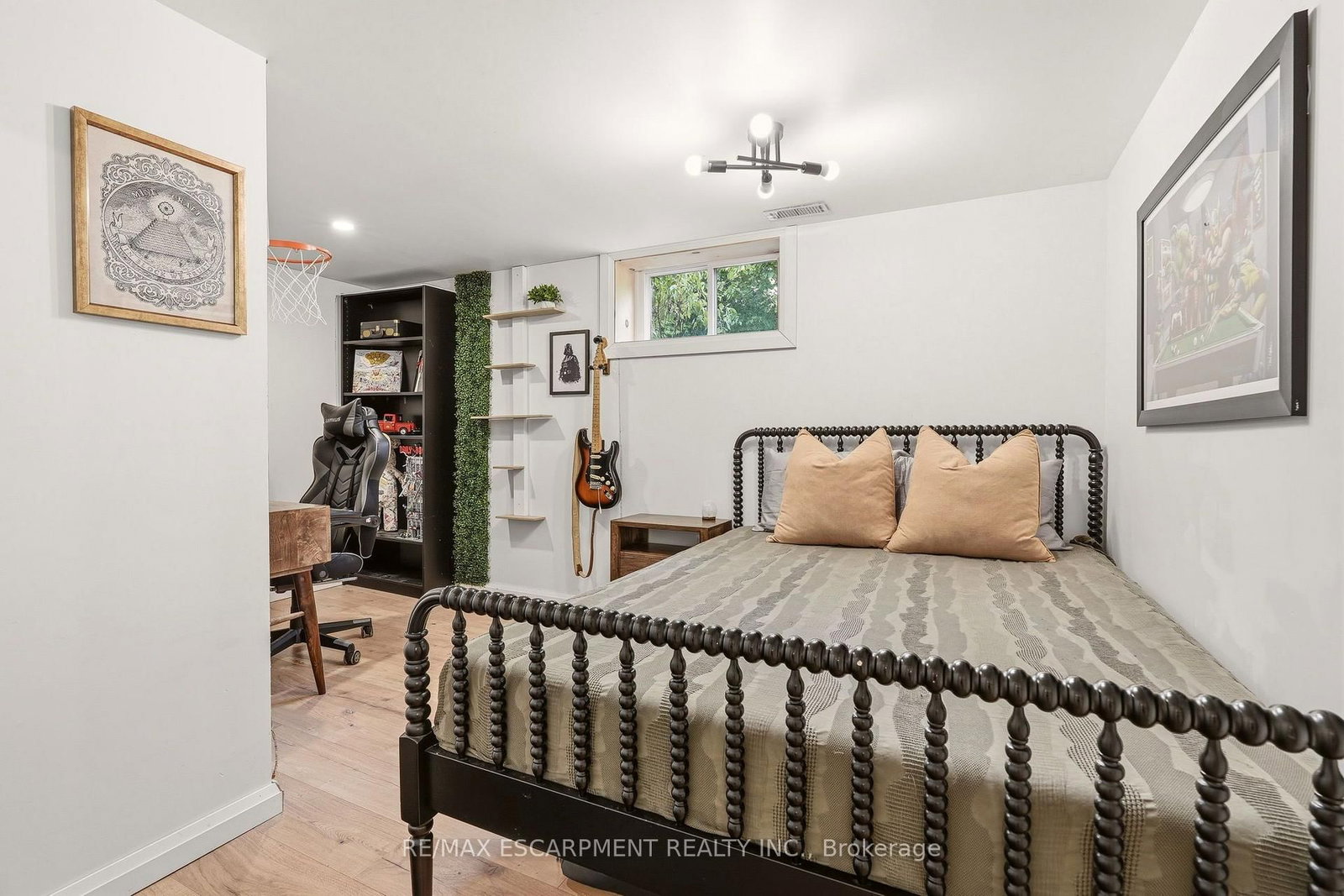 271 Linden Avenue • Burlington, ON photo 19