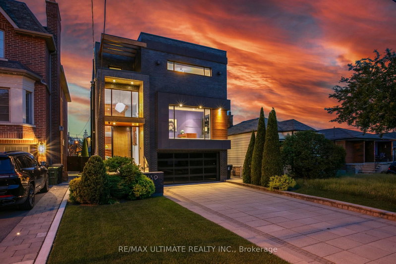 home for sale on 1139 Glengrove Avenue W