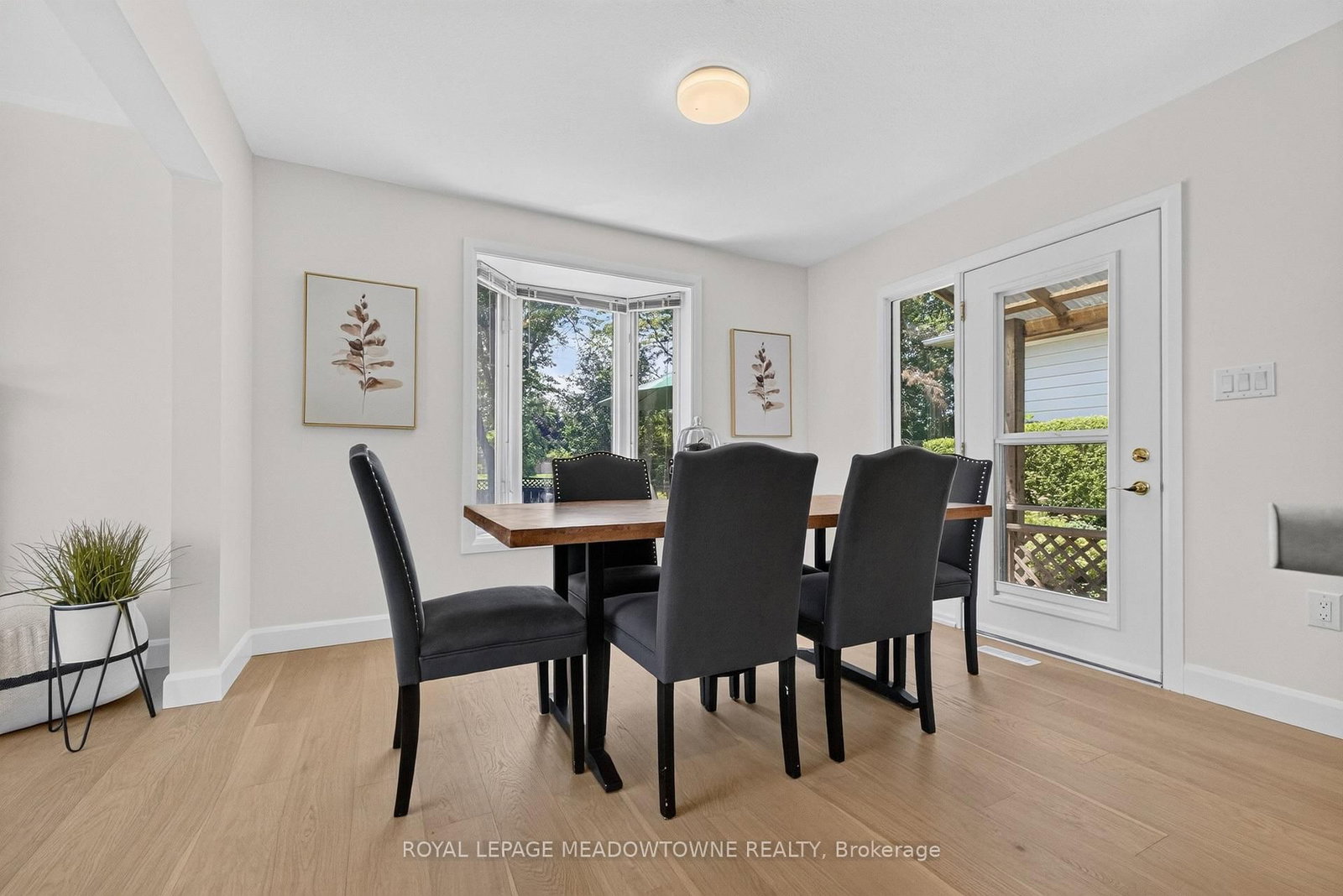 377 Delrex Boulevard • Halton Hills, ON photo 5