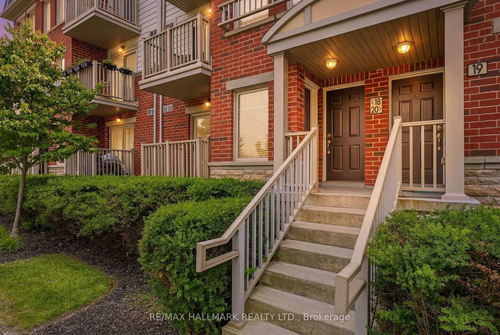 Townhouse for sale at 17-3250 Bentley Drive, Mississauga, Ontario, L5M 0P7 - Churchill Meadows - MLS: W13583236