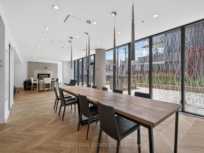 36 Howard Park Avenue • #801 • Toronto, ON
