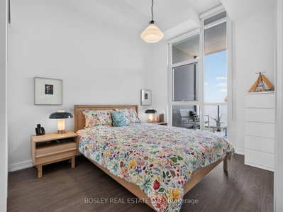 36 Howard Park Avenue • #801 • Toronto, ON