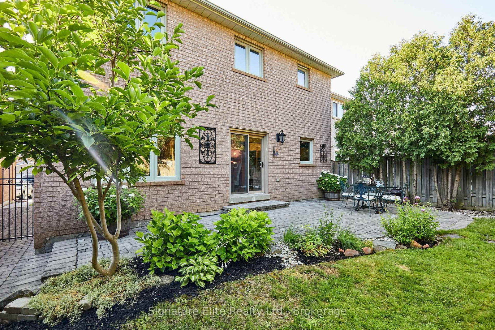 954 Mantle Crescent • Mississauga, ON photo 32