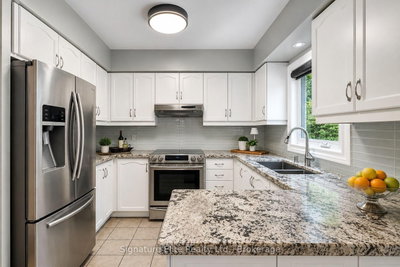 954 Mantle Crescent • Mississauga, ON photo 9