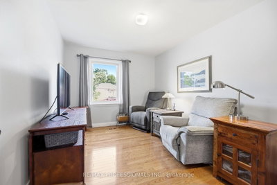 580 Exbury Mississauga,ON L5G 2P4 — Photo 18