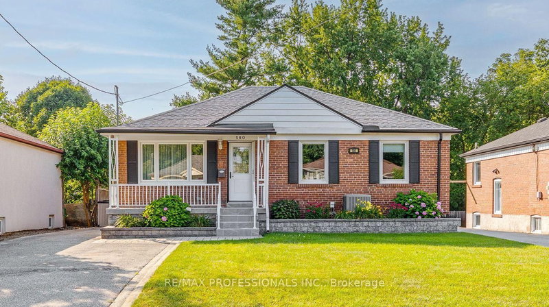 580 Exbury Crescent
