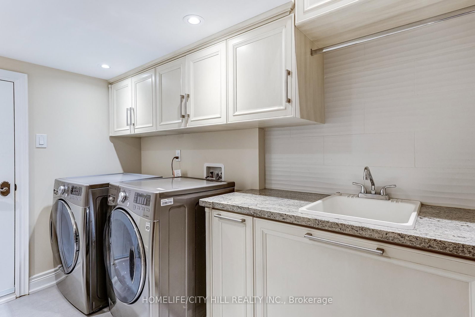 107 Brownville Avenue • Toronto, ON photo 31