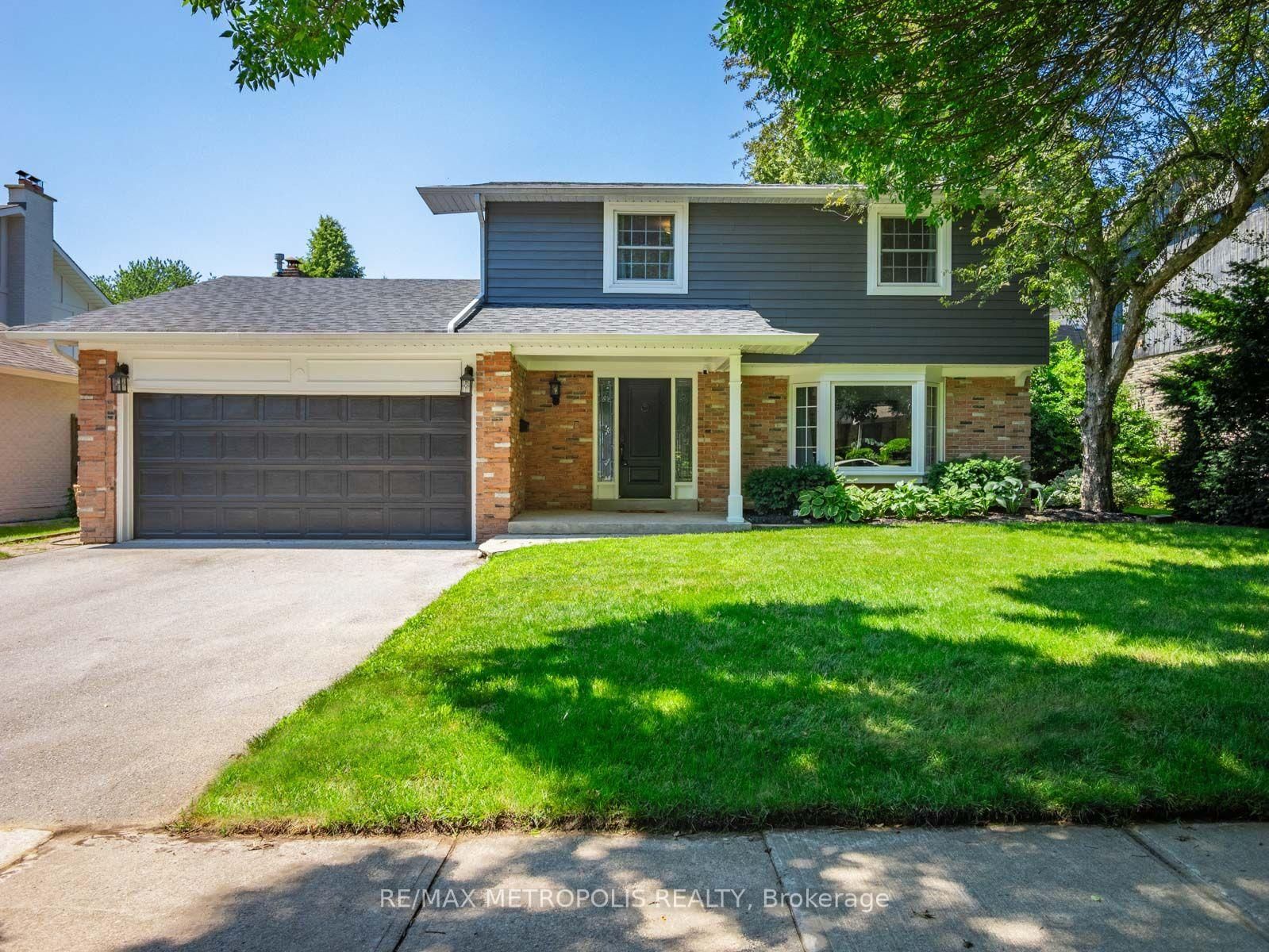 144 All Saints Crescent • Oakville, ON photo 1