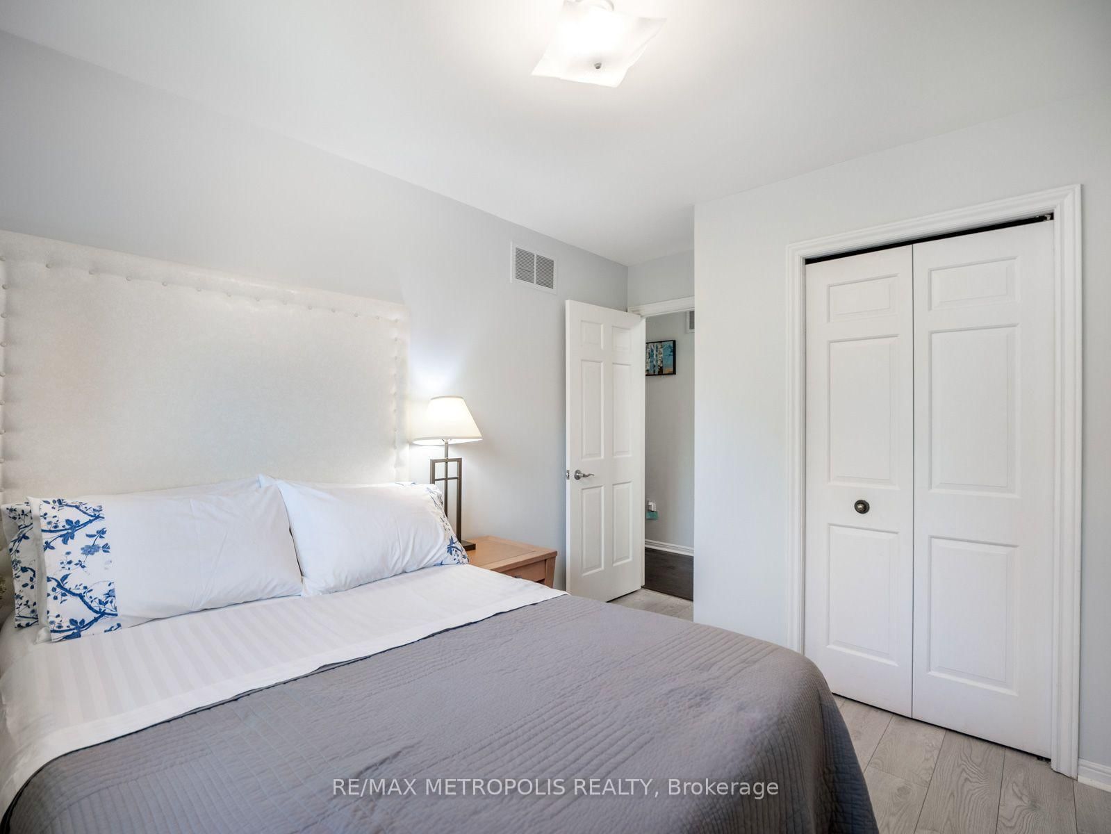 144 All Saints Crescent • Oakville, ON photo 35